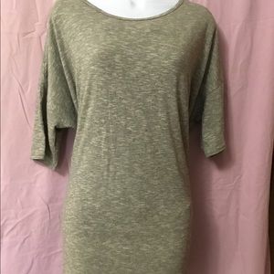 Tunic style Tee / Lularoe Irma